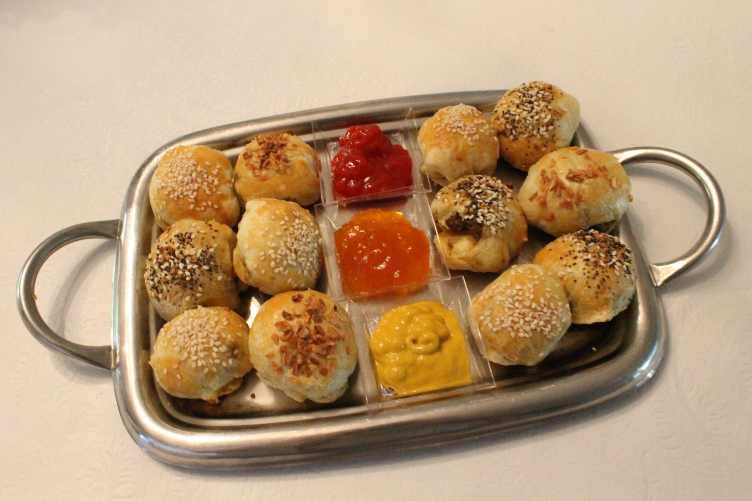 Meat Knishes with Dipping Sauce