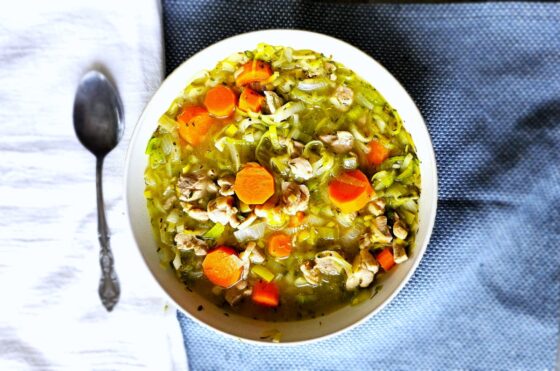 LeeKAORI☆ Cauliflower Leek Soup {dairy-free} - Melissa Torio